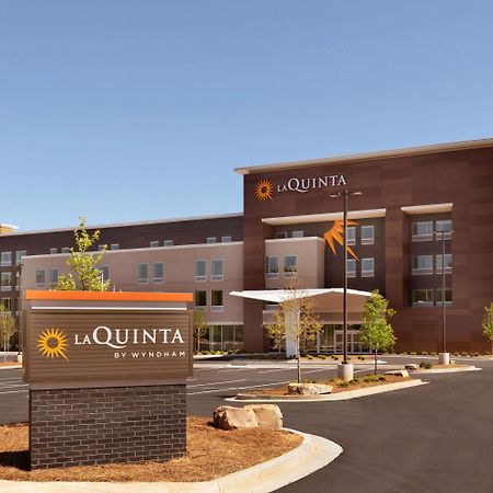 La Quinta Inn & Suites By Wyndham Браселтън Екстериор снимка